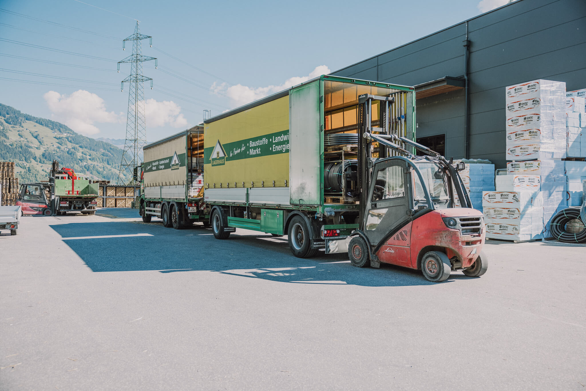 Ein starkes Lagerhaus fürs Zillertal: Hippach & Hart wachsen zusammen